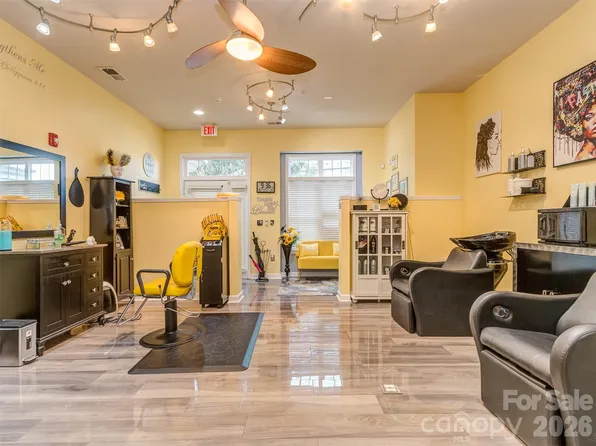 2074 Ayrsley Town Blvd, Charlotte, NC 28273