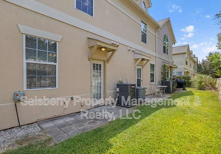 8015 Ederville Cir — Photo 25