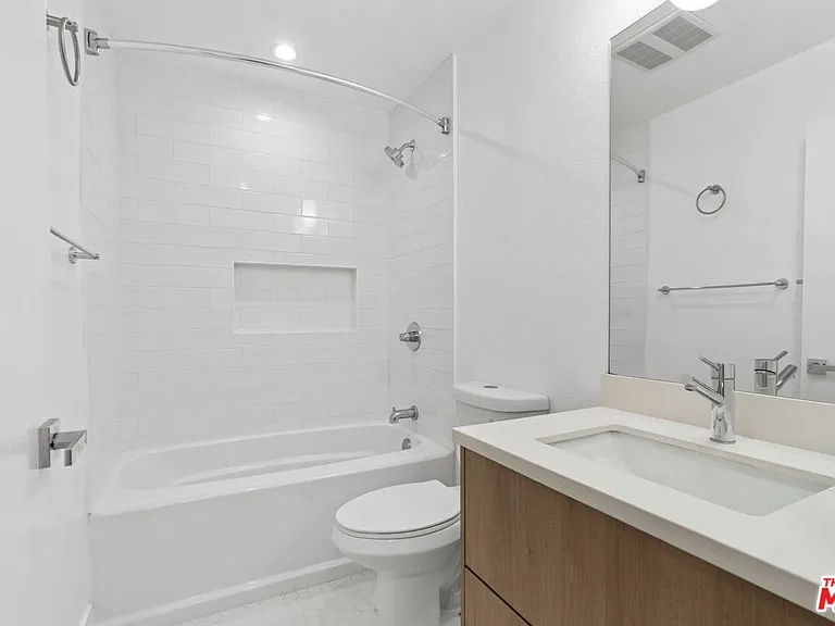 3939 Moore St #102 — Photo 16