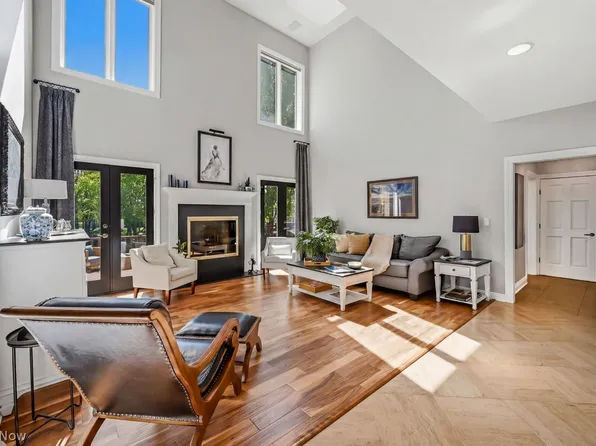 185 Queens Ln, Canfield, OH 44406