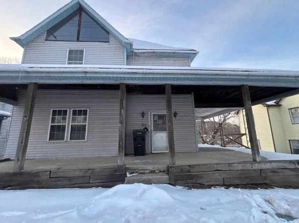 118 Center Ave, Burgettstown, PA 15021