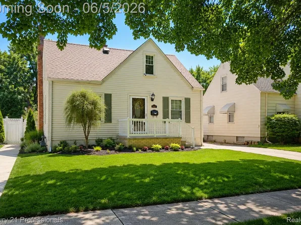 3457 Woodside St, Dearborn, MI 48124
