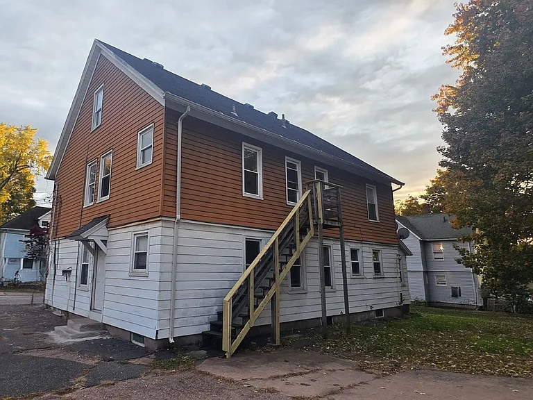 137 Birch St #139 — Photo 15