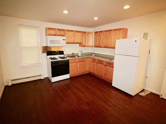 3rd image of 2520 Memphis St Floor 2