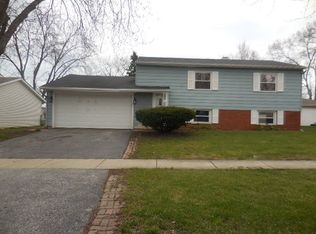 307 Westmoreland Dr, Vernon Hills, IL 60061