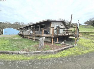 1880 Fairhill Dr, Roseburg, OR 97471