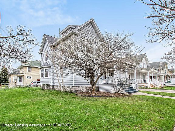 3rd image of 903 N Seymour Ave