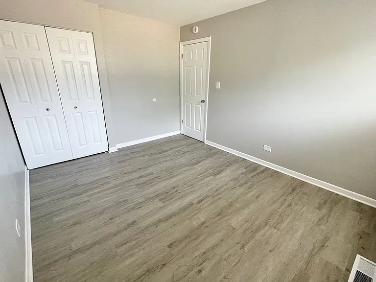 1721 E Roosevelt Rd #4 — Photo 15
