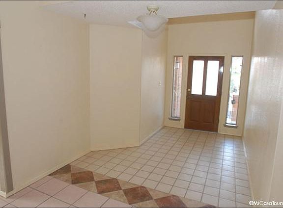 3rd image of 868 Hempstead Dr