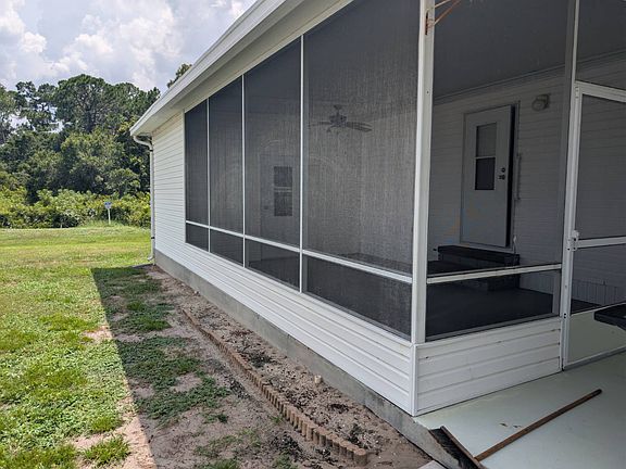 4th image of 9041 Michigan Rd