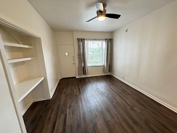 3rd image of 826 Lorraine Blvd #826