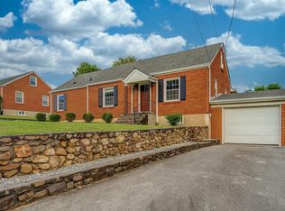 470 Parkdale Dr, Salem, VA 24153