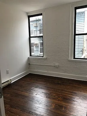 Rented by Kew Forest Realty Inc | media 24