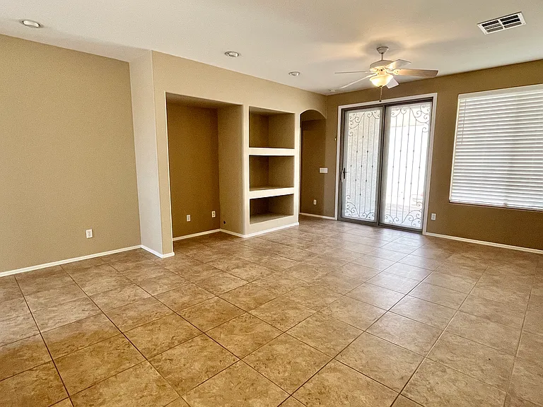 2518 W Florentine Rd — Photo 21