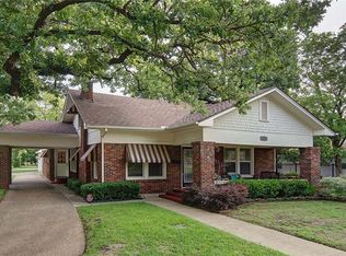 2501 Daisy Ln, Fort Worth, TX 76111