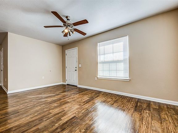 2nd image of 3503 Mojave Dr