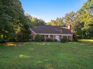 1034 Walker Mill Rd, Great Falls, VA 22066