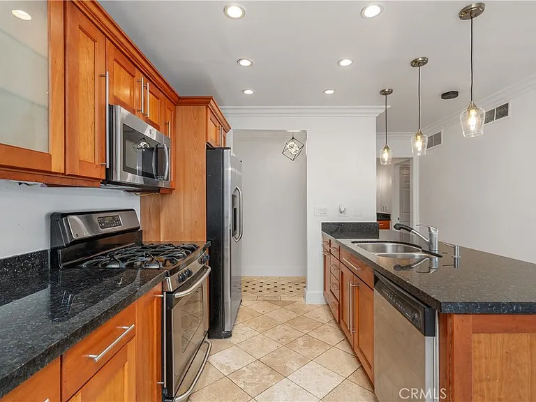 911 N Kings Rd #319 — Photo 17