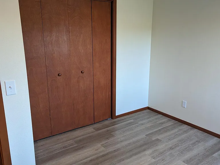 2136 NW Jetty Ave — Photo 15