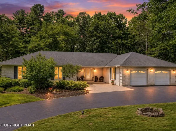 123 Meadow Rd, Pocono Lake, PA 18347