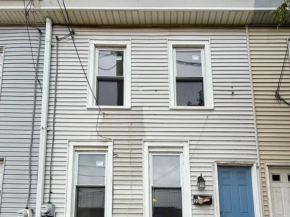 224 N King St, Gloucester City, NJ 08030