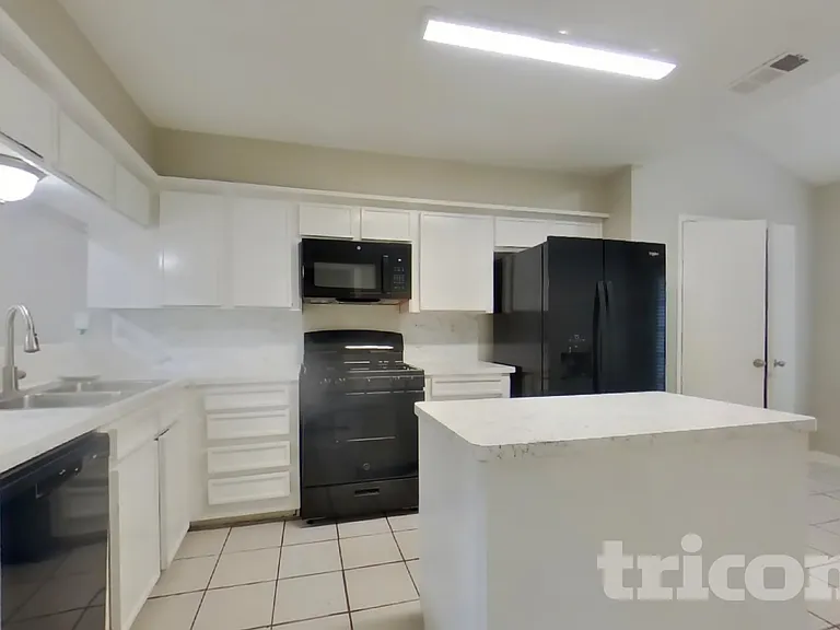 16327 Dounreay Dr — Photo 7