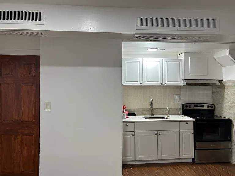 1135 Allerton Ave #1 — Photo 4