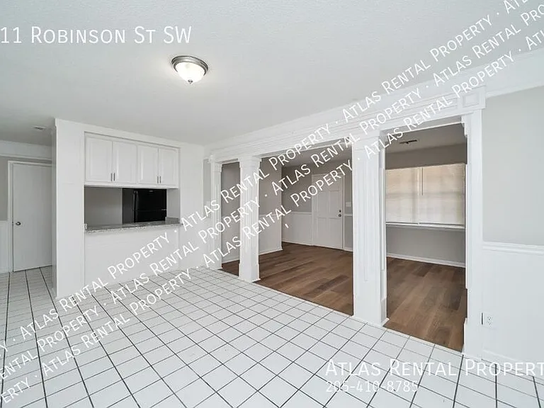 211 Robinson St SW — Photo 12