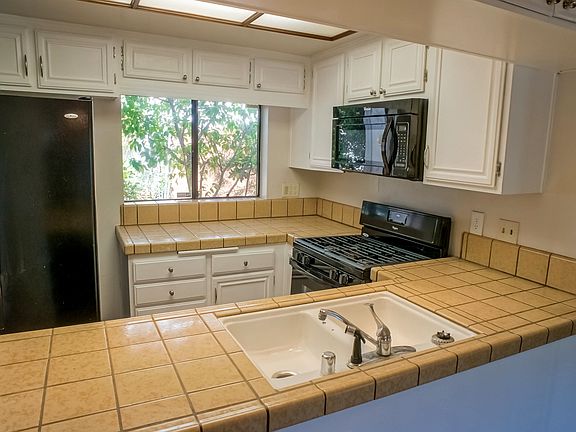 5th image of 10926 Bluffside Dr Unit 26