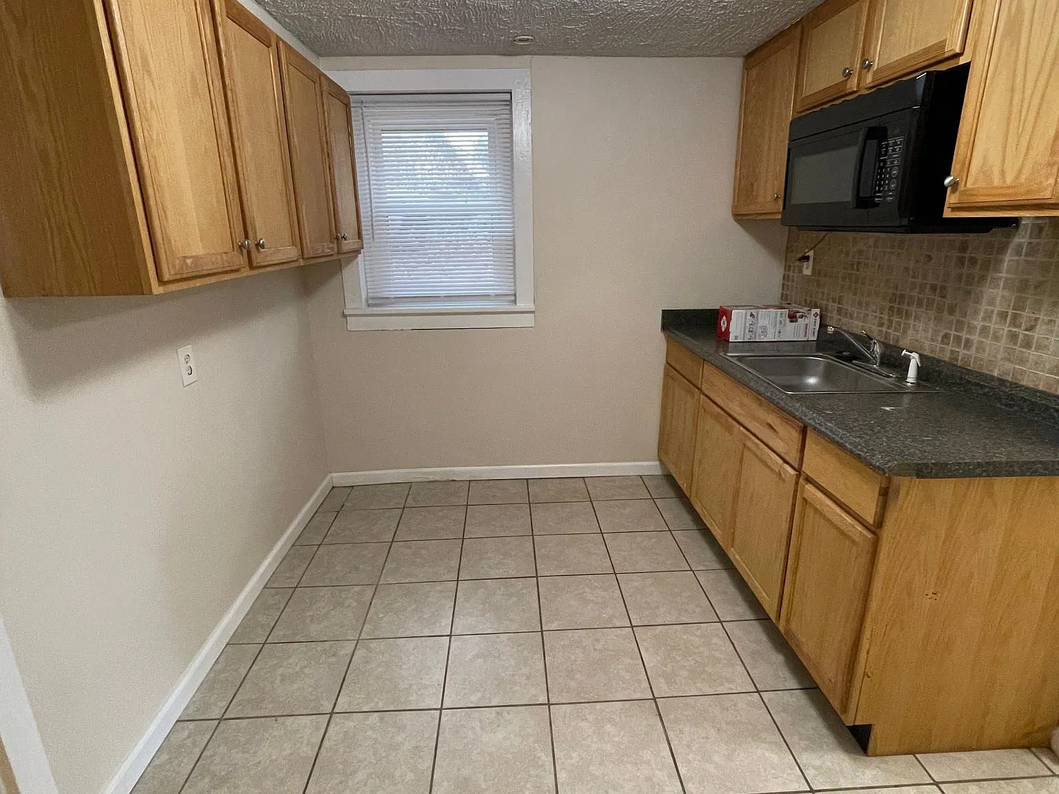1 bed, 550 sqft, $925 — Photo 3