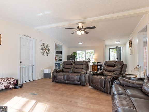 5th image of 452 Aikenton Rd