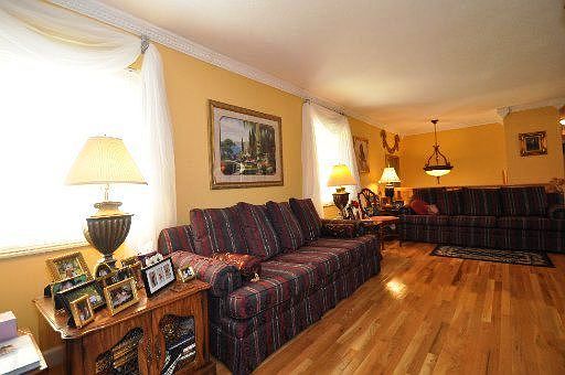 4th image of 8513 Garrison Dr