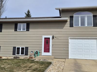 837 13th St E, Dickinson, ND, 58601