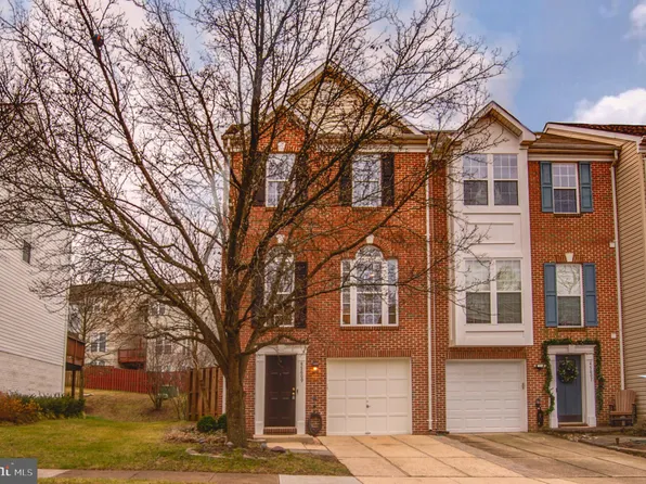 45609 Grand Central Sq, Sterling, VA 20166