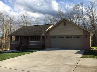 117 L Henry Rd, Crossville, TN 38571