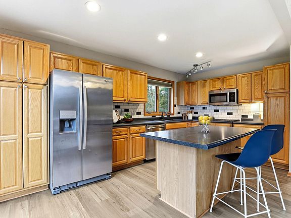5th image of 4 Shepherd Ct