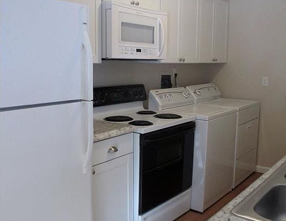 2nd image of 36 Falcon Ln E