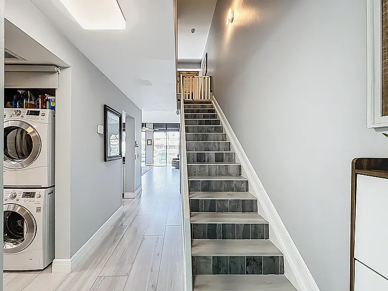 11313 NW 15th St — Photo 14
