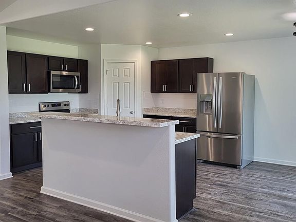 3rd image of 4909 Prospector Dr
