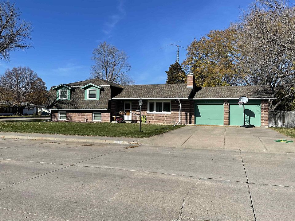 1st image of 2621 W C St