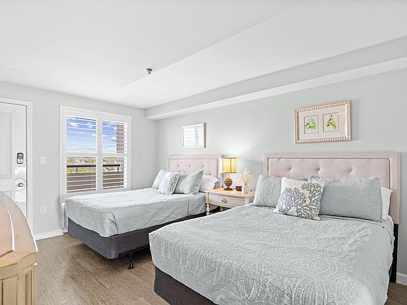 4th image of 601 Retreat Beach Circle #422