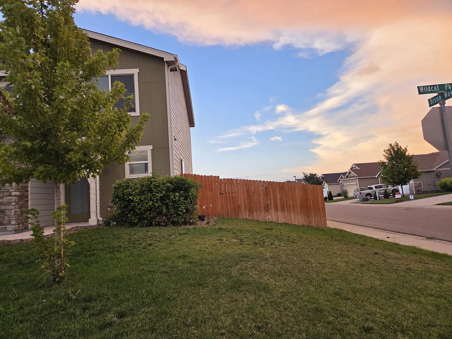 4 bed, 2.5 bath, 1773 sqft, $2,900 — Photo 2
