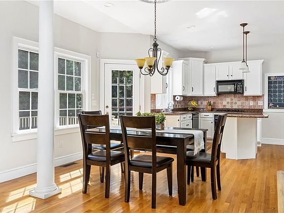 5th image of 12 Cassandra Ln