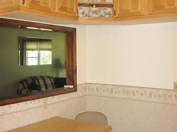 5th image of 97 Woodview Ct