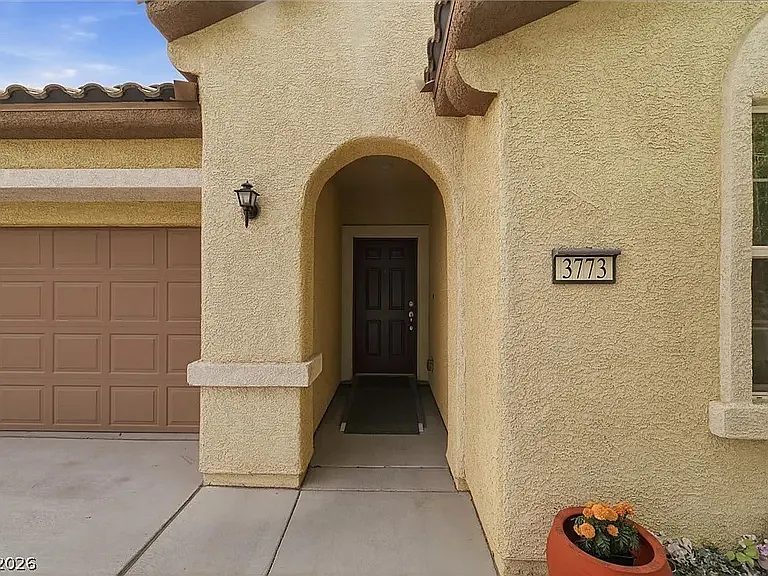 3773 Blake Canyon Dr — Photo 2