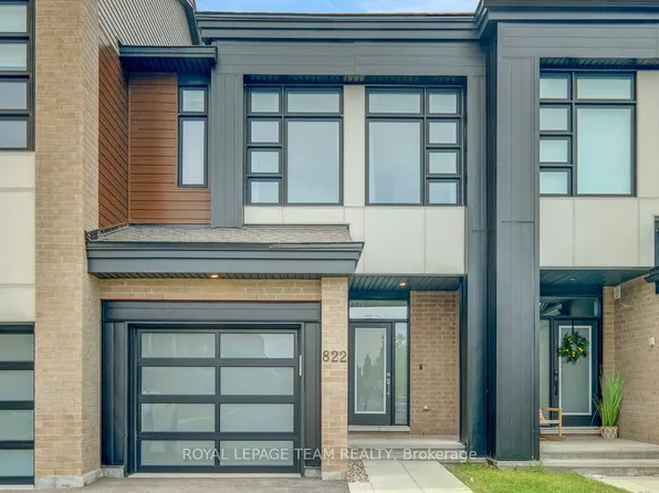 822 Chipping Cir, Ottawa, ON K4M 0E7