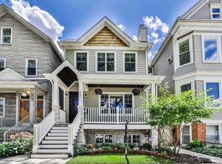1925 W Henderson St, Chicago, IL 60657