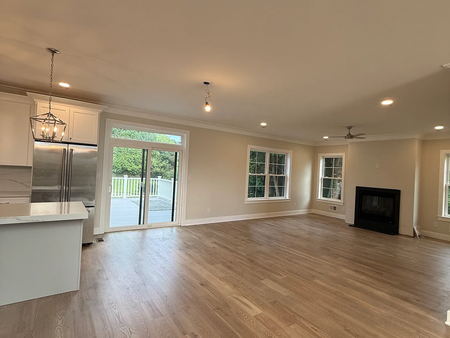 4 bed, 4.5 bath, 3052 sqft, $7,000 — Photo 3