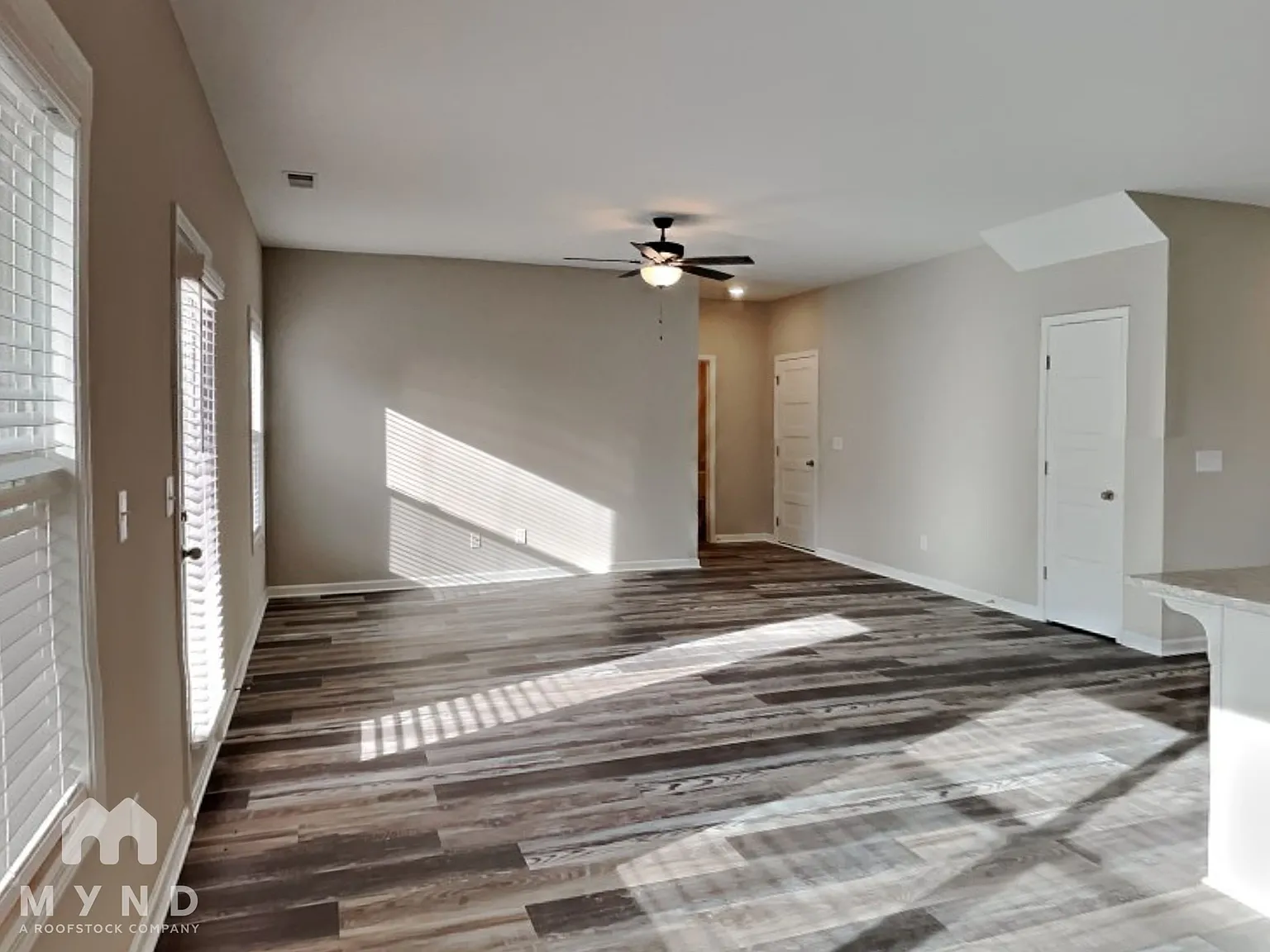 4 bed, 2.5 bath, 2185 sqft, $2,075 — Photo 3