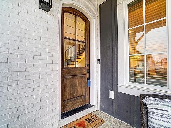 5th image of 1913 Poplar Pl